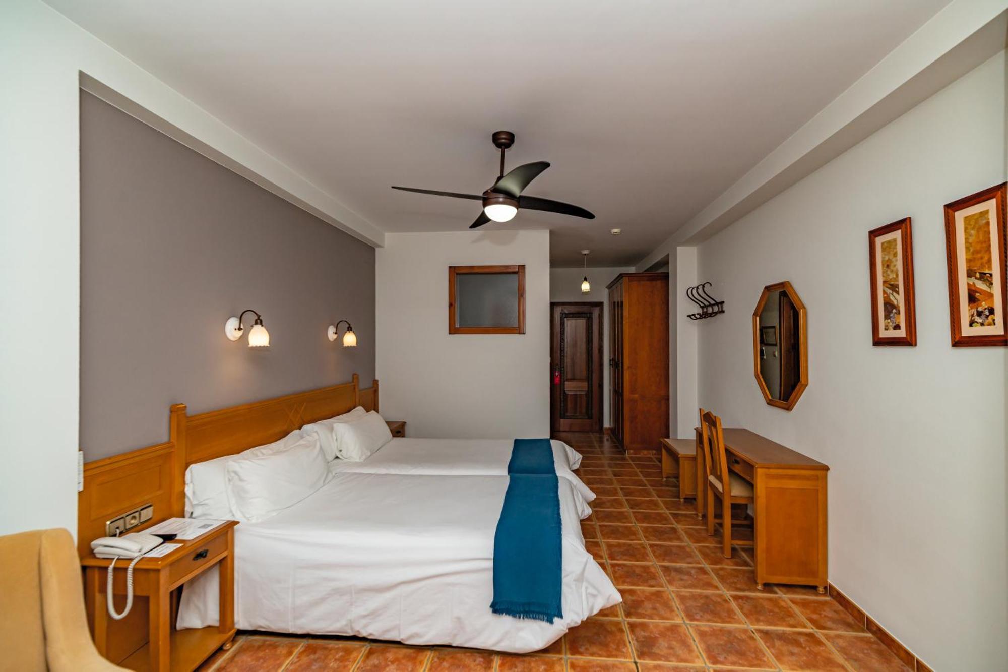 Hotel La Fragua II Trevelez Exterior photo